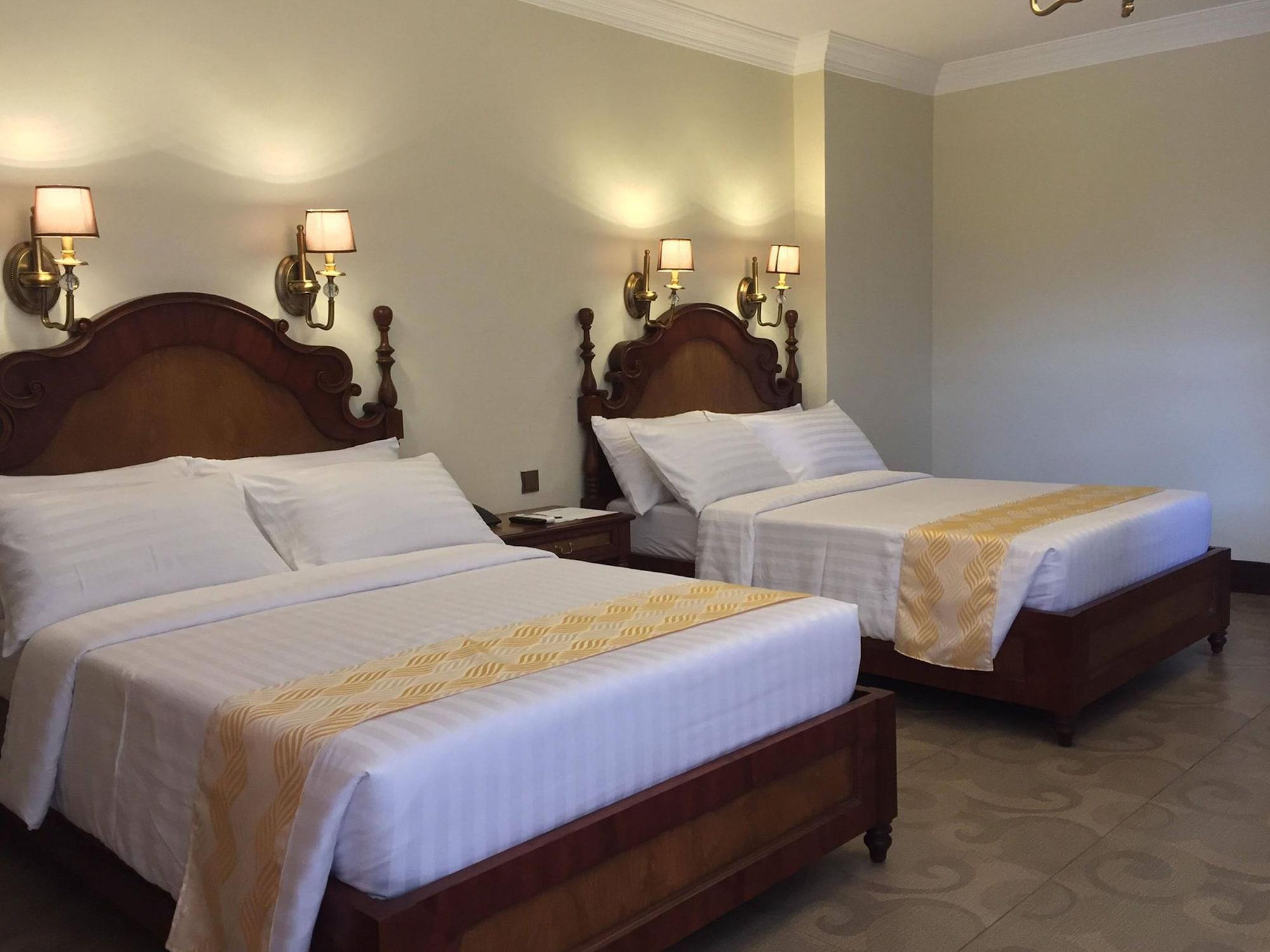 Bohol Tropics Resort Tagbilaran City Bagian luar foto