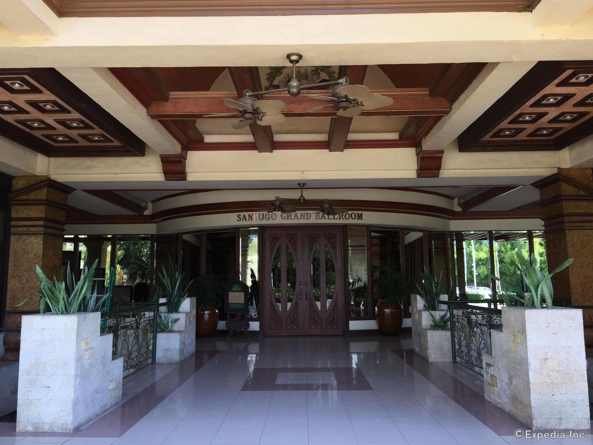Bohol Tropics Resort Tagbilaran City Bagian luar foto